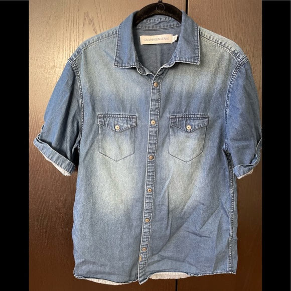 EUC mens Calvin Klein snap up shirt size small. 100% cotton - Picture 1 of 6